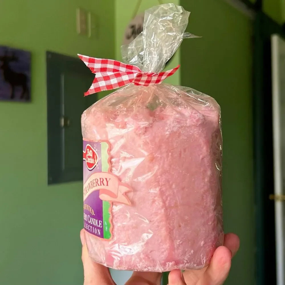 Vintage Candle by Betty Crocker Bakery Candle Collection - Wild Strawberry Scent